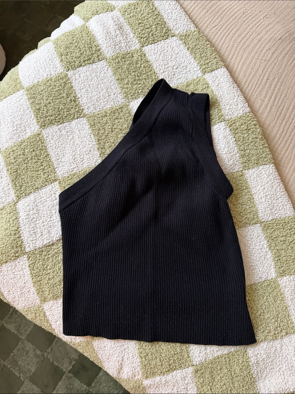 Black One-Shoulder Ribbed Crop Top